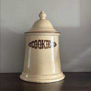 Vintage Pfaltzgraff Stoneware Cookie Jar